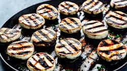 Argentinean-style Grilled Portobello Mushrooms with Balsamic Glaze (Portobello a la Parrilla con Glaseado de Vinagre Balsámico)