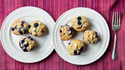 Bargteheide's Blueberry Bliss: Blueberry And Almond Muffins