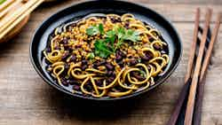 Black Bean Noodles (炸酱面)