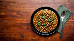 Black Chickpea Curry (kala Chana Ghugni)