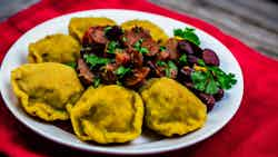 Brazilian Feijoada Dumplings (Empanadillas de Feijoada Brasileña)