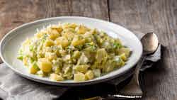 Cabbage and Potato Casserole (Kapustovo-zemiaková zapekaná misa)