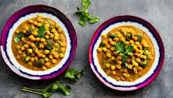 Can Picafort Cauliflower And Chickpea Curry