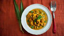 Chuukese Coconut Chicken Curry