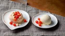 Cloudberries and Cream Ice Cream (Lakkahillo ja kerma jäätelö)