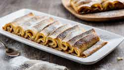 Crackling Strudel (grammelstrudel)