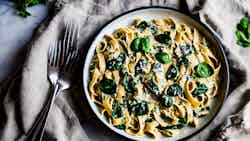 Creamy Spinach and Mushroom Pasta (Paste cu Spanac și Ciuperci)