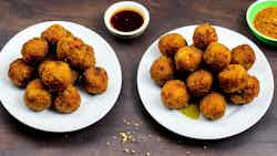 Crispy Banana Bonda (ಬಾಳೆಹಣ್ಣು ಬೋಂಡ)