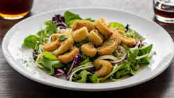 Crispy Calamari Salad (Τραγανή σαλάτα καλαμαριών)