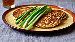 Crispy Fried Scallion Pancake (脆炸葱油饼)