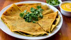 Crispy Onion Rava Dosa (ಈರುಳ್ಳಿ ರವ ದೋಸೆ)