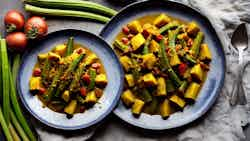 Dinich Bamia Wat (ethiopian Spiced Potato And Okra Curry)