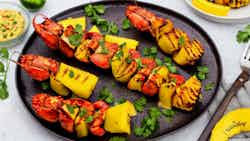 Ekor Lobster Bakar Dengan Salsa Mangga (grilled Lobster Tails With Mango Salsa)