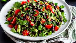 Ensalada De Quinoa Y Frijoles Negros Con Aderezo De Chimichurri (quinoa And Black Bean Salad With Chimichurri Dressing)