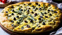 Focaccia De Aceitunas Y Romero (olive And Rosemary Focaccia)