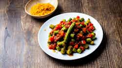 Fried Okra With Tomato Chutney