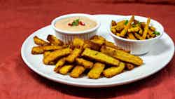 Fried Plantain Chips With Spicy Peanut Dip