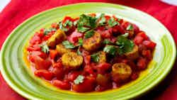 Fried Plantain Topped With Spicy Tomato And Onion Sauce (alloco Explosion)