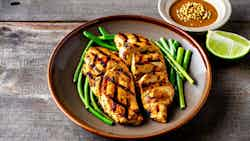 Grilled Chicken With Spicy Peanut Sauce