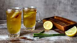 Lemongrass Ginger Iced Tea (Trà sả gừng)