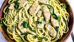 Low-carb Chicken Alfredo Zoodles