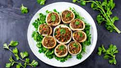 Mahshi Fawaki (assyrian Stuffed Mushrooms)