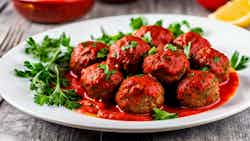 Meatballs In Tomato Sauce (armenian Kufta)