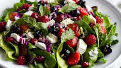 Midnight Sun Salad: Lingonberry and Fennel (Midnattsol Salat: Tyttebær og Fennikel)