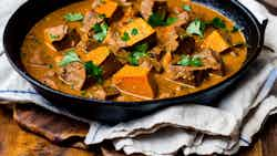 Namibian Lamb Curry Potjie with Pumpkin Pap (Namibisches Lammcurry Potjie mit Kürbispap)