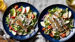 Nordic Smoked Mackerel Salad: Apple and Horseradish Dressing (Nordisk Røkt Makrellsalat: Eple og Pepperrot Dressing)