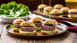 Onion Roast Beef (zwiebelrostbraten Sliders)