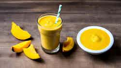 Orange Mango Smoothie (santara Amba)