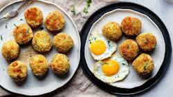 Pallotte Cacie E Ove: Cheese And Egg Balls