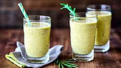 Pineapple and Coconut Smoothie (Batido de Piña y Coco)