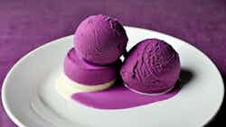 Purple Yam Ice Cream (紫芋アイスクリーム)