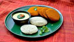 Ragi Idli With Thengai Chutney (fluffy Ragi Idli With Coconut Chutney)