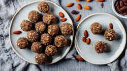 Raw Almond And Date Energy Balls
