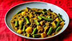 Salona Bamia (spiced Okra And Potato Curry)