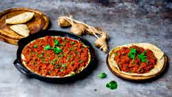 Sindhi Kheema Naan