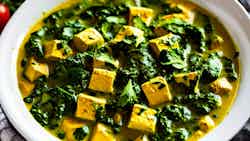 Spinach And Cottage Cheese Curry (palak Paneer)