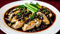 Steamed Chicken with Black Bean Sauce (豆豉蒸鸡)