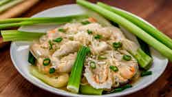 Steamed Crab with Ginger and Scallions (姜葱蒸蟹)