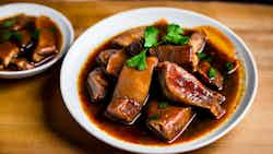 Teochew Style Braised Pig Trotters (潮州卤猪脚)