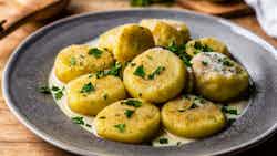 Thuringian Potato Dumplings (Thüringer Kartoffelklöße)