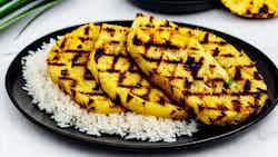 Wali Wa Nanasi Na Nazi Ya Kuchoma (grilled Pineapple And Coconut Rice)