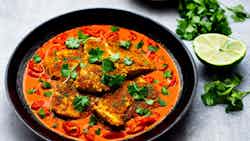 Yemeni Spiced Fish Curry (Samak Bel-Qaliya)