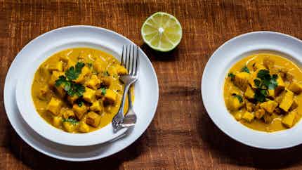 Ananas Curry (sri Lankan Pineapple Curry)