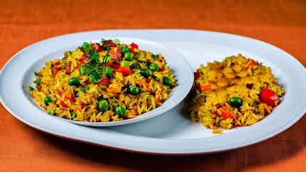 Arroz Frito Com Legumes (fried Rice With Vegetables)