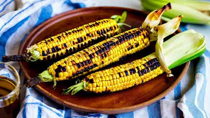 Choclo A La Parrilla (argentinean-style Grilled Corn On The Cob)