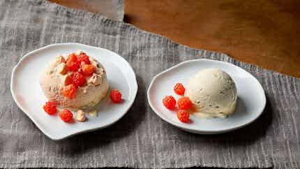 Cloudberries and Cream Ice Cream (Lakkahillo ja kerma jäätelö)
